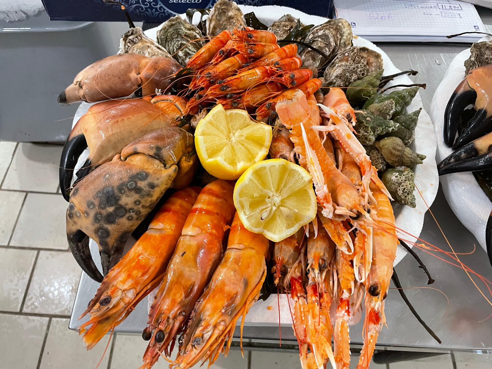 Plat de fruits de mer variés